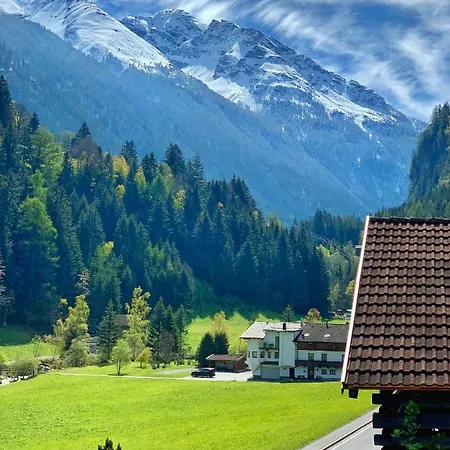 Intermontana Garni Hotel 3*