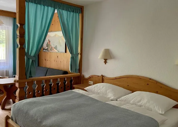 Otel Intermontana Garni 3*