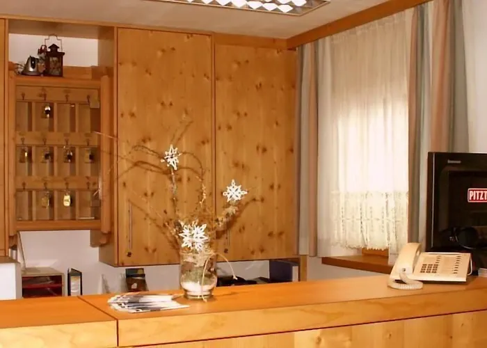 Intermontana Garni Otel Zaunhof