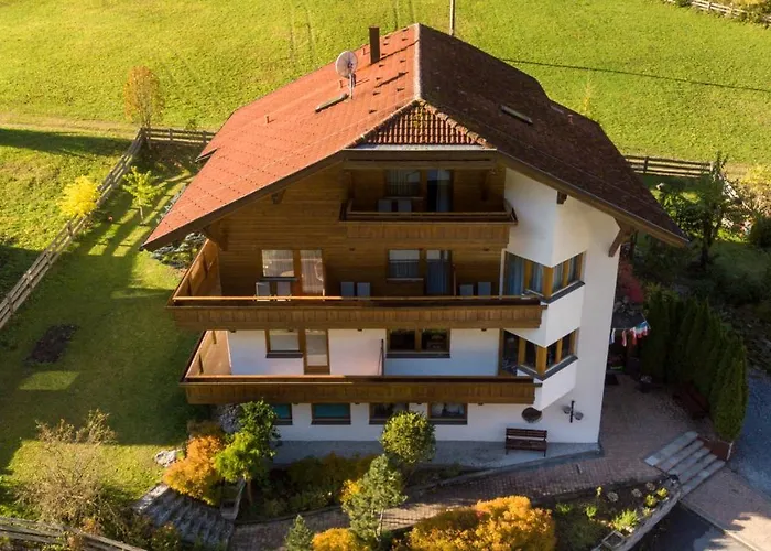 Intermontana Garni Zaunhof