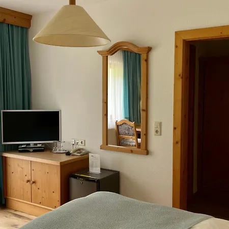 Intermontana Garni Szálloda Zaunhof