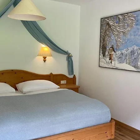 Intermontana Garni 3* Zaunhof