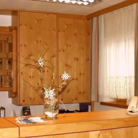 Intermontana Garni Szálloda Zaunhof