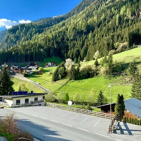 Intermontana Garni 3* Zaunhof