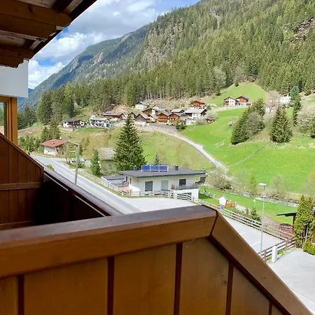 Intermontana Garni Zaunhof