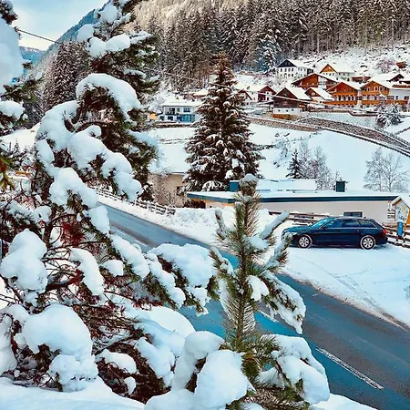 Szálloda Intermontana Garni 3*