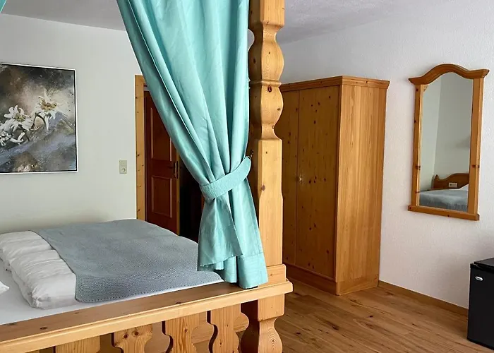 Отель Intermontana Garni