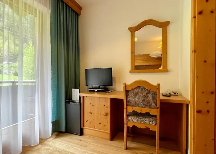 Отель Intermontana Garni 3*