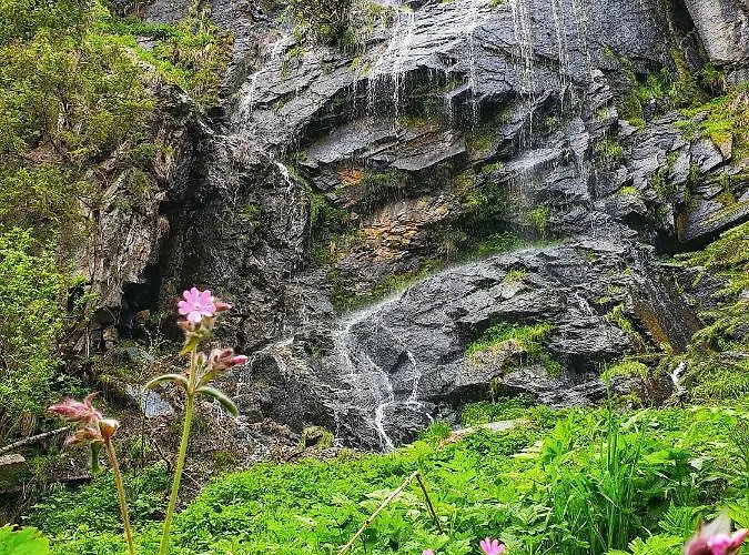 Intermontana Garni Отель